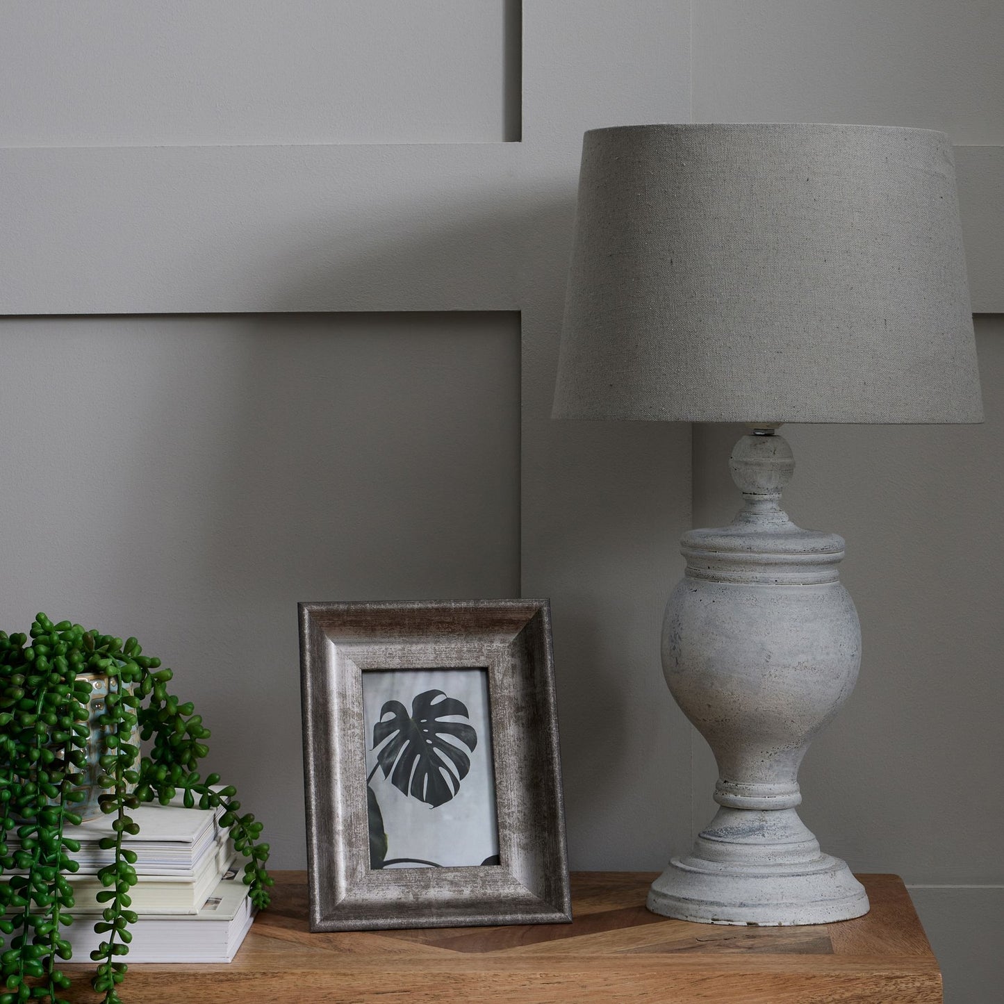 aRmanica Uthina Table Lamp