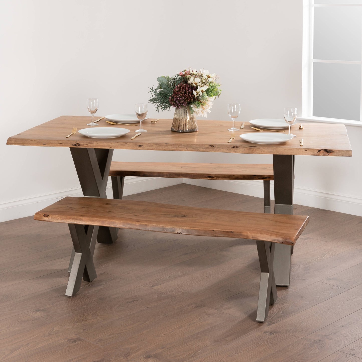 aRmanica Acacia Wood Dining Table