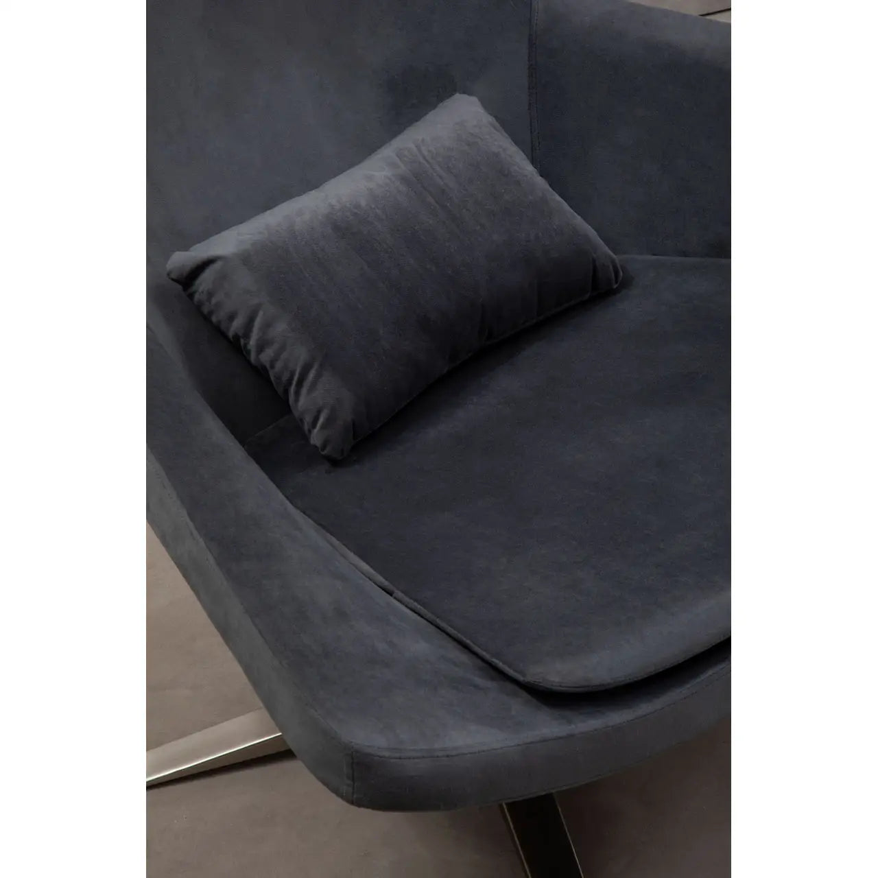 aRmanica KAIRO GREY VELVET ARMCHAIR