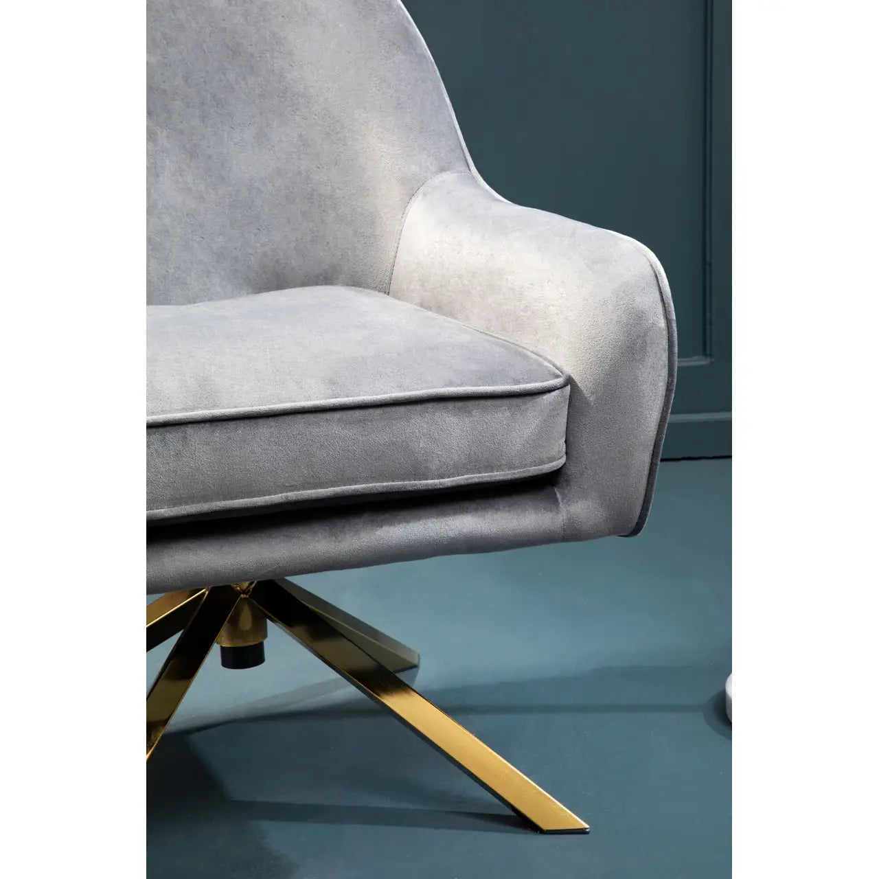 aRmanica AVERY GREY VELVET CHAIR