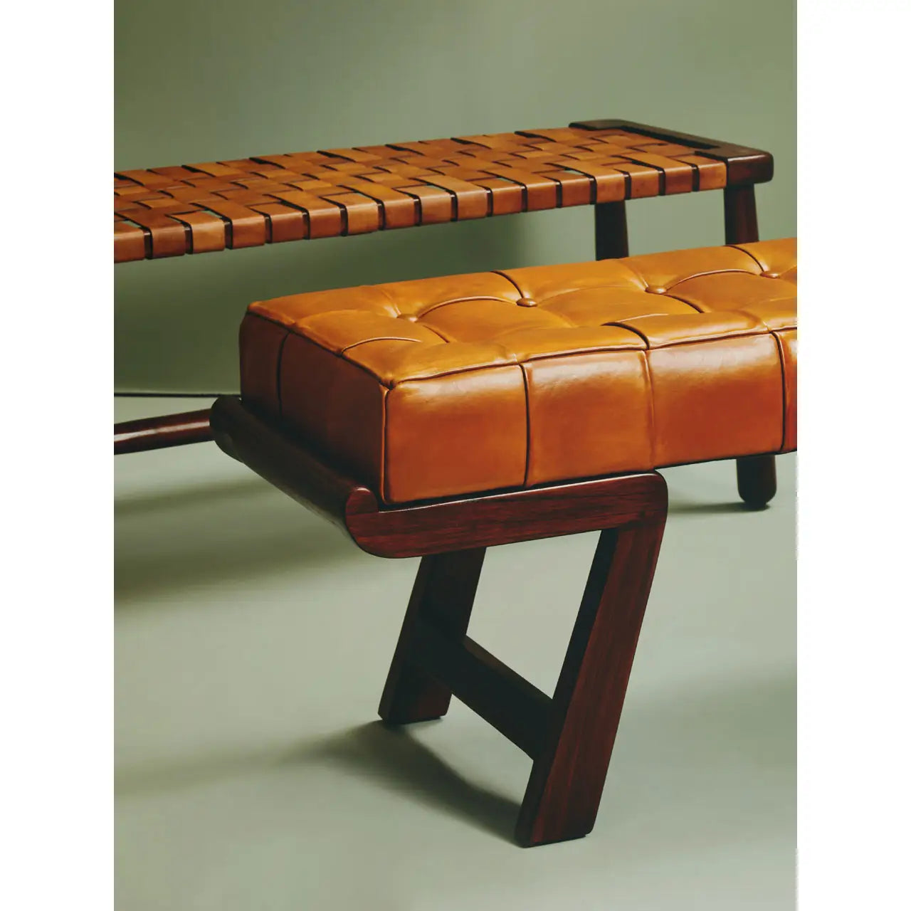 aRmanica ICNA BENCH WITH ANGULARCEDAR WOOD BASE